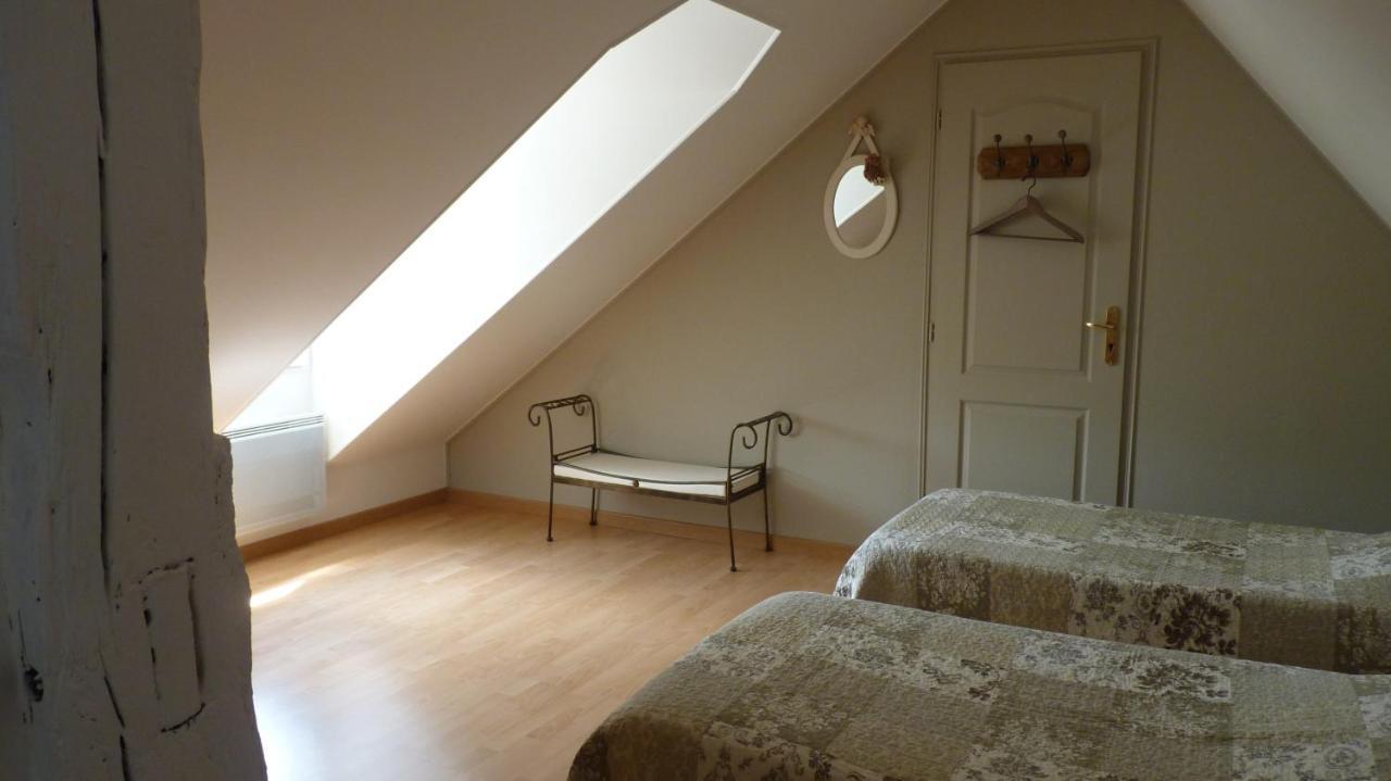 La Cyrillaure Bed & Breakfast Mosnes ภายนอก รูปภาพ