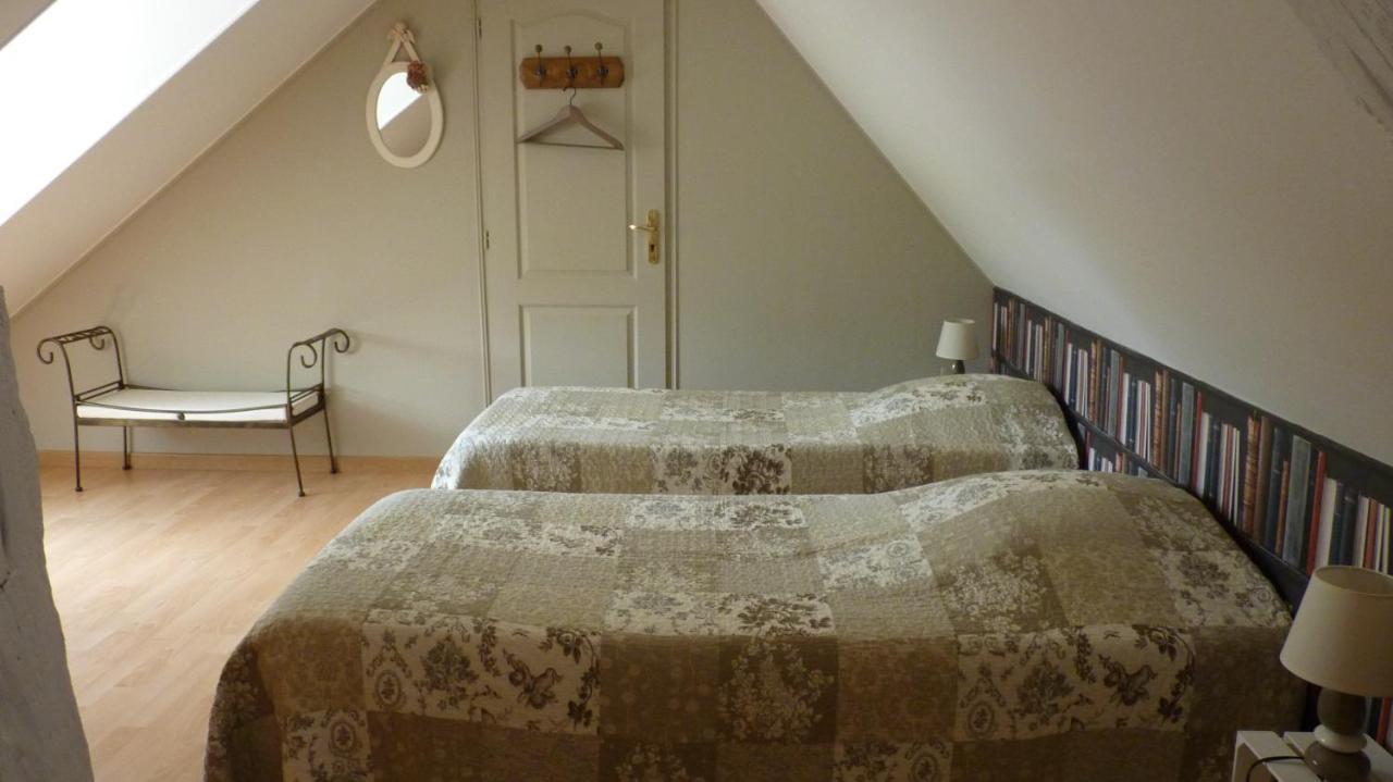 La Cyrillaure Bed & Breakfast Mosnes ภายนอก รูปภาพ
